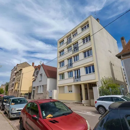 De 3 Avec Wifi A Apartment